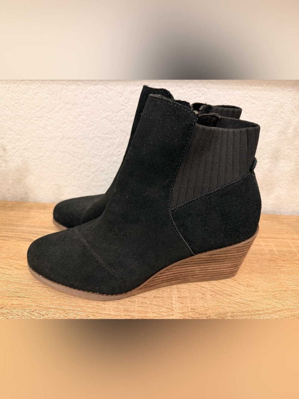 Tom’s Women's Black Suede Ankle Booties with Wedge Heel ~ Size 9